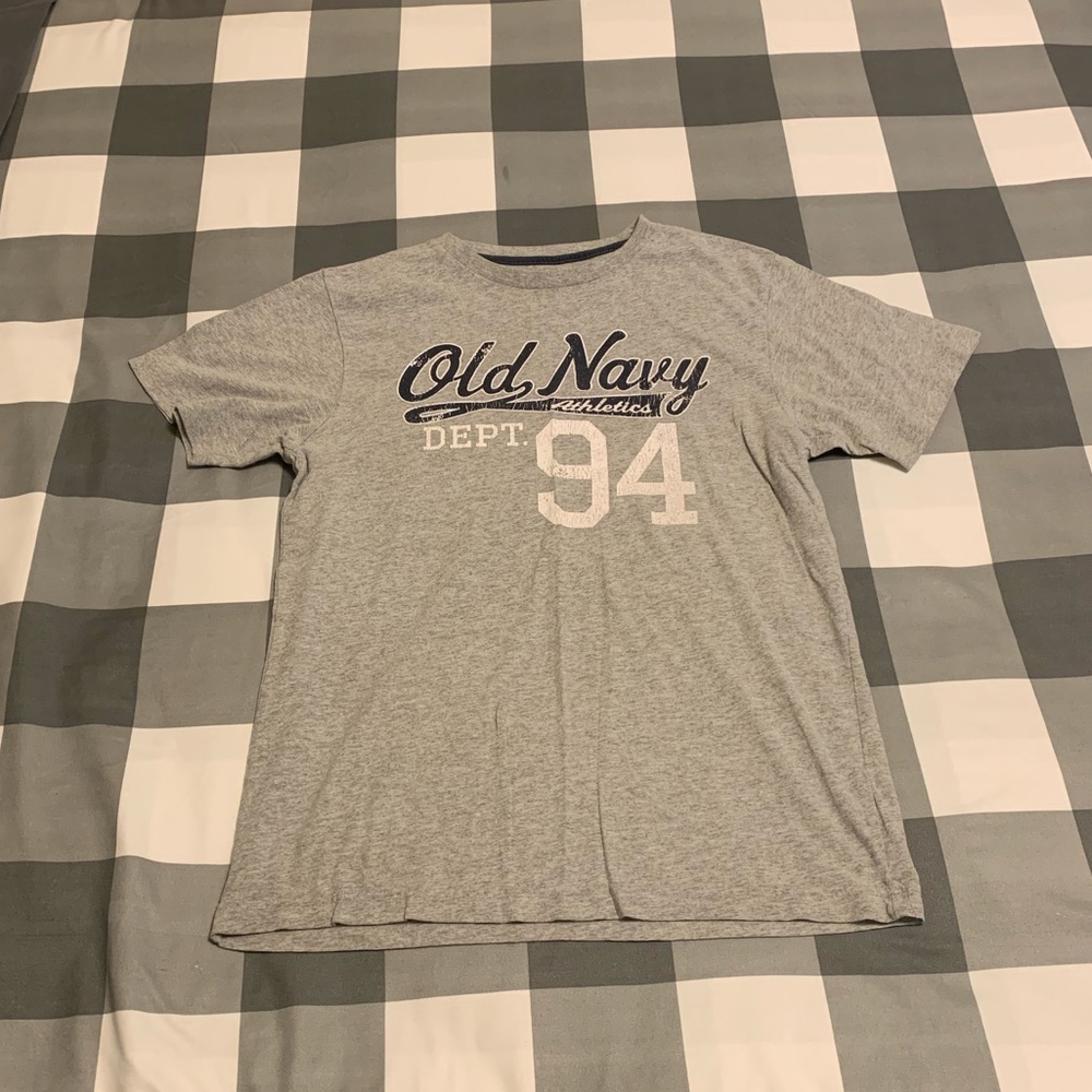 Old Navy tee